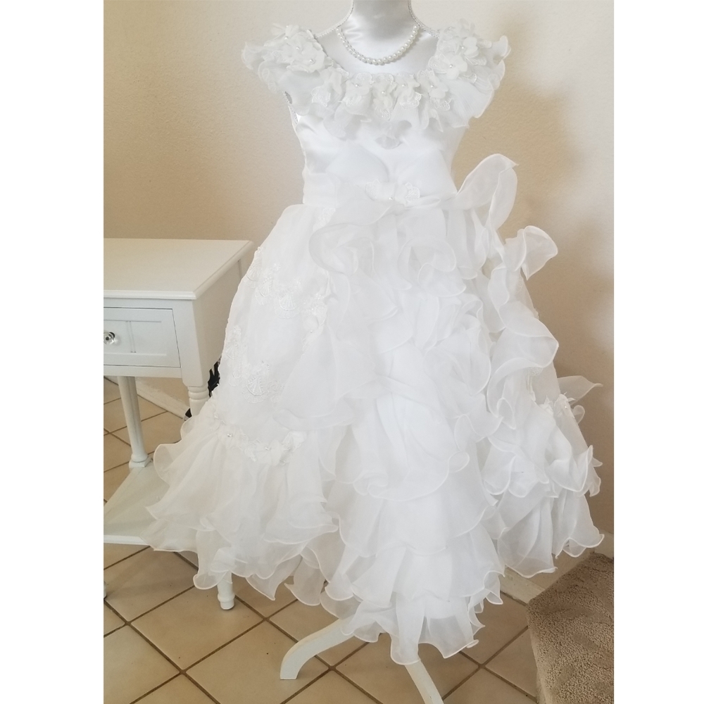 White Formal Girls dress qian qian shun size 8